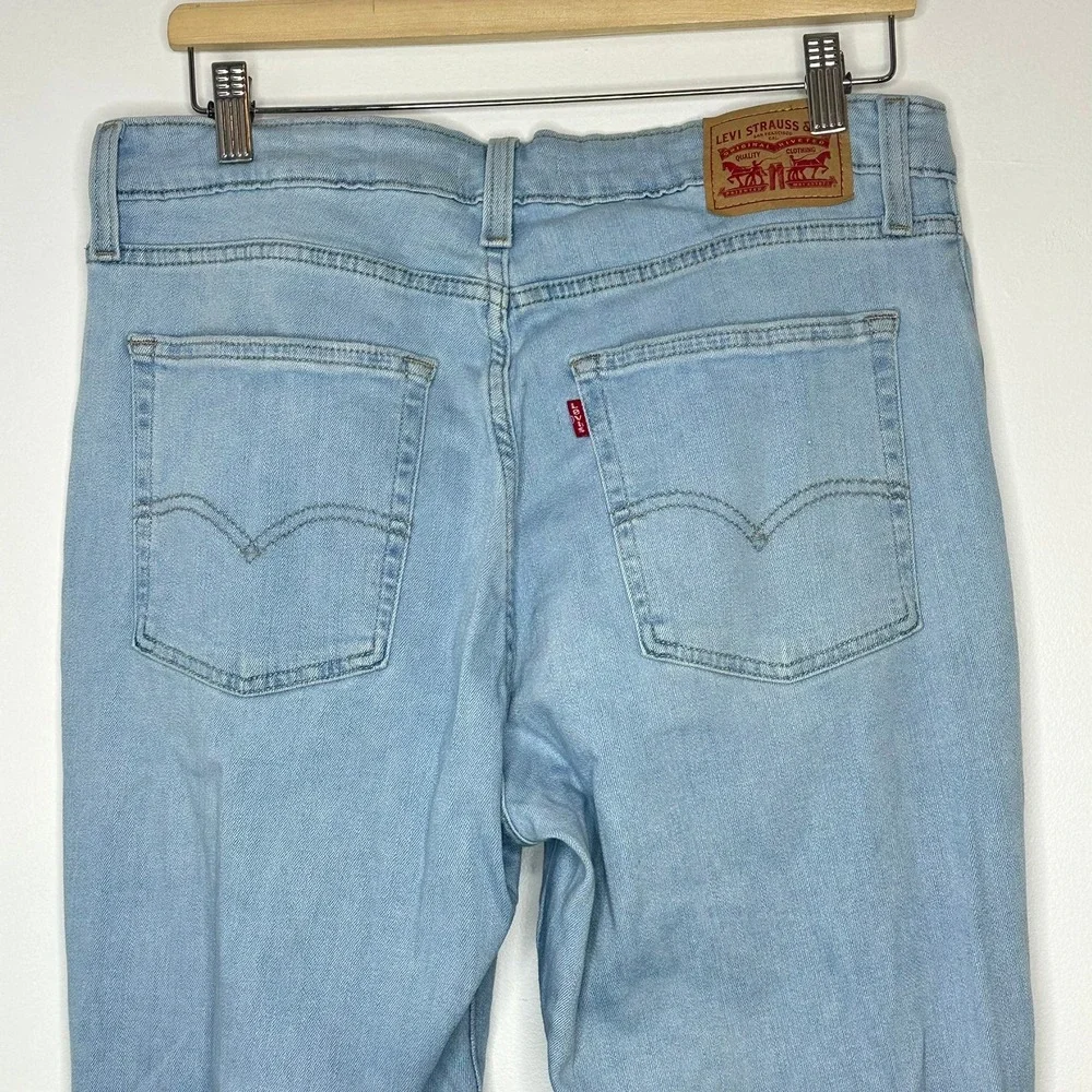 Levis 726 Flare Womens Jeans Size‎ 32 Light Wash Distressed Denim